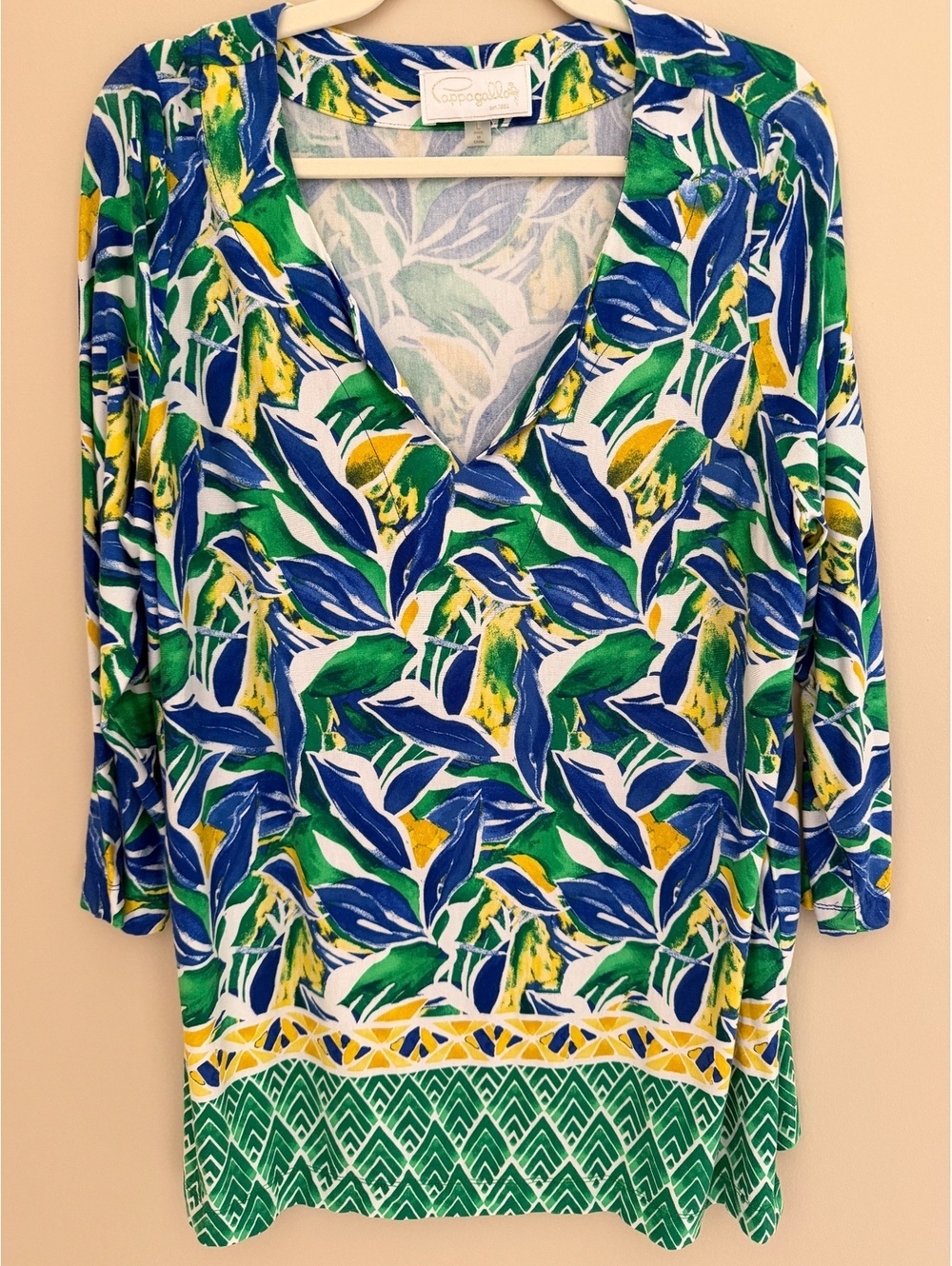 L Cappagallo vibrant tunic top